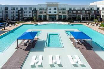 Domain Heights image